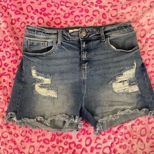 Zenana Outfitters Blue Jean Shorts Distressed Frayed Hem